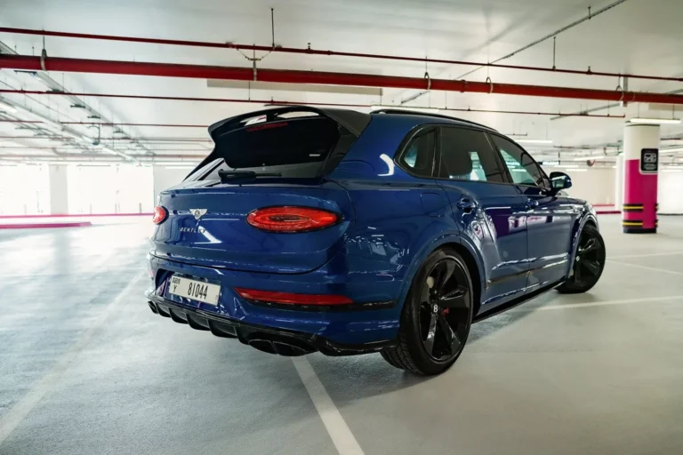 Bentley Bentayga Blue Image_02
