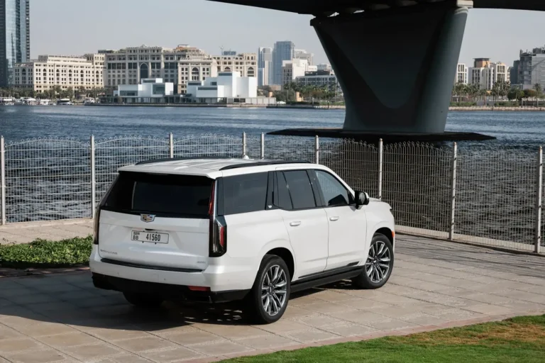 Cadillac Escalade White 2025 Image_03