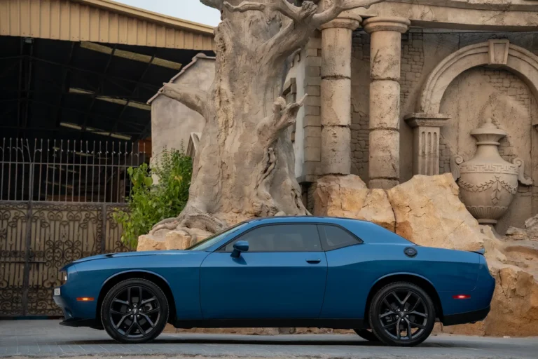 Dodge Challenger Blue Image_02