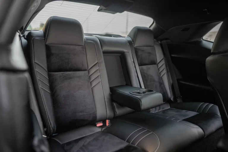 Dodge Challenger Blue Image_04