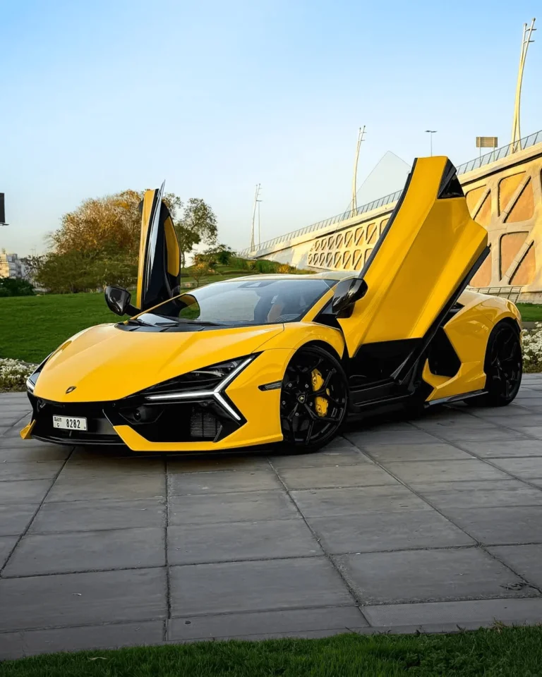 Lamborghini Revuelto Image_01