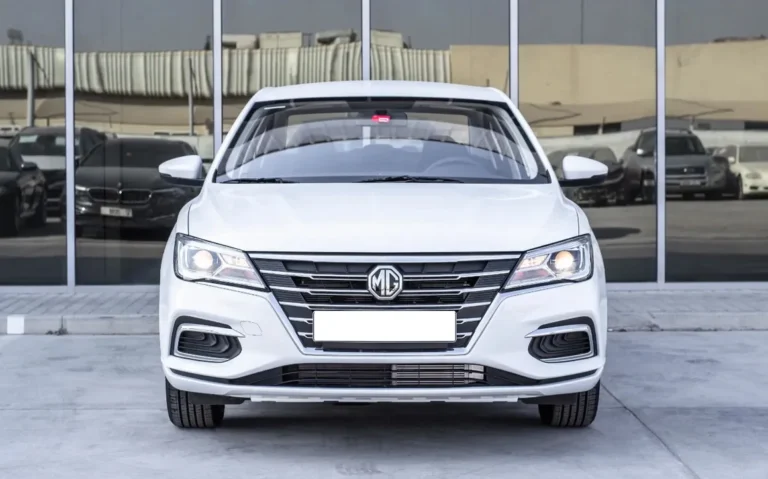 MG 5 White 2024 Image_02