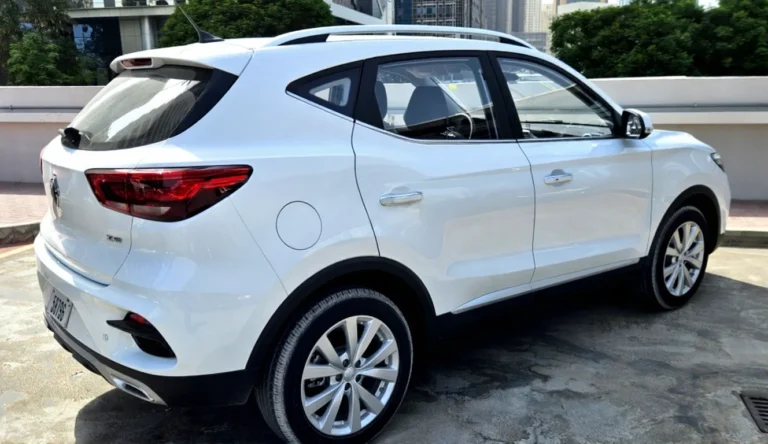 MG ZS Silver 2025 Image_03