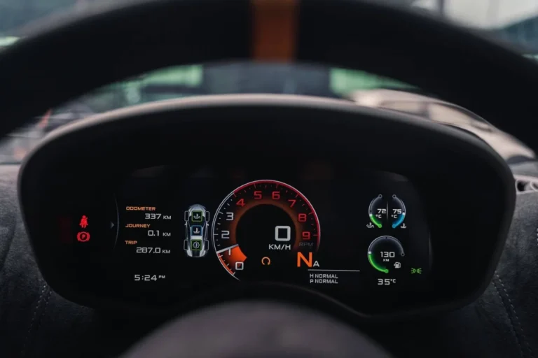 McLaren 600LT White Image_04