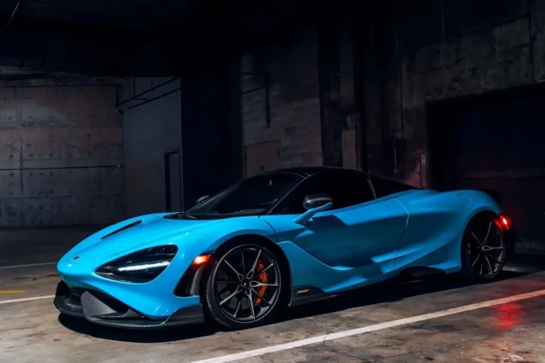 McLaren 765LT Blue Image_01