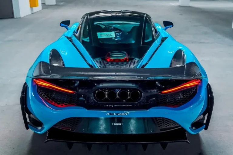 McLaren 765LT Blue Image_02
