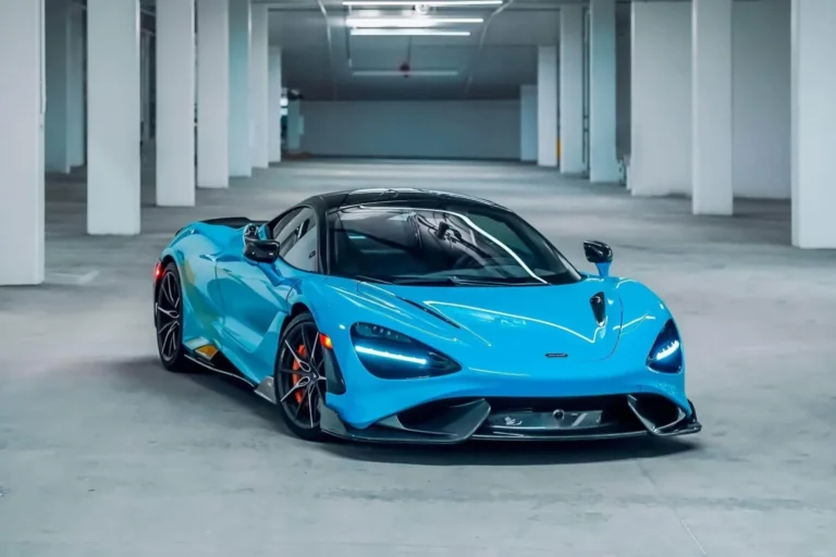 McLaren 765LT Blue Image_03