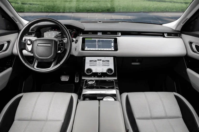 Range Rover Velar R Dynamic Image_07