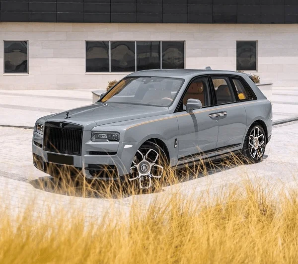 Rolls Royce Cullinan Black Badge Cover Image