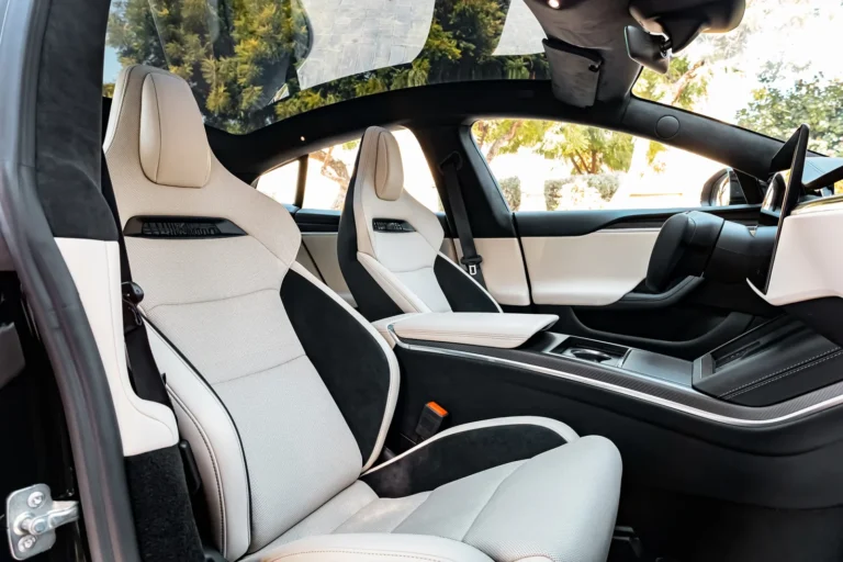 Tesla Model S Plaid Black Image_05