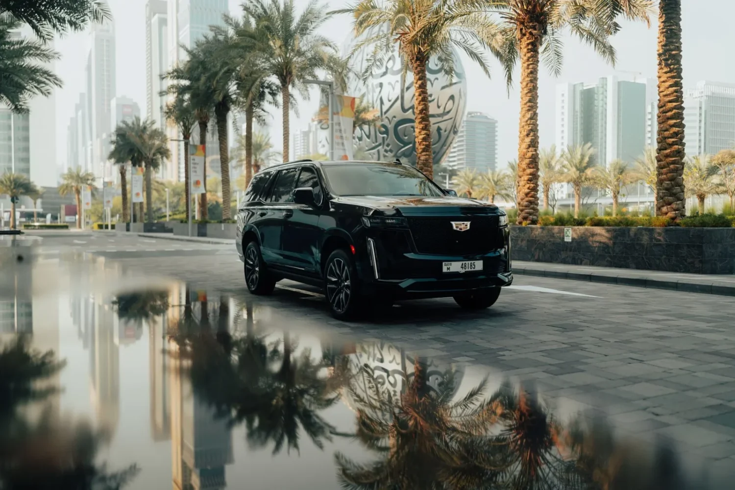 Cadillac Escalade Black 2023 Image_01