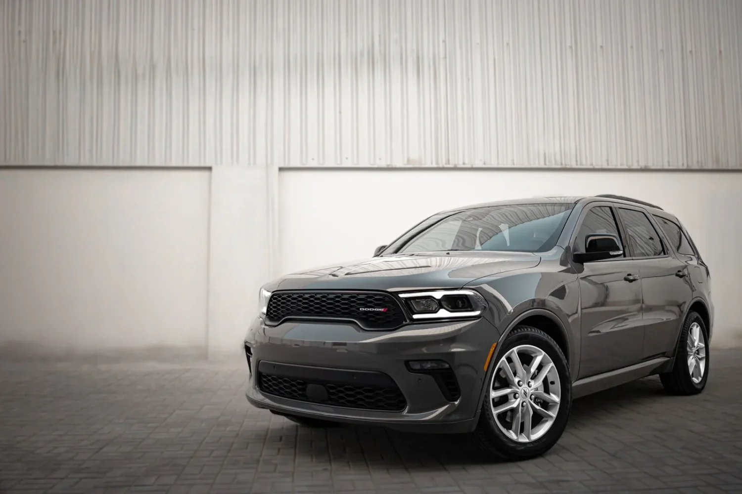 Dodge Durango Grey Image_04