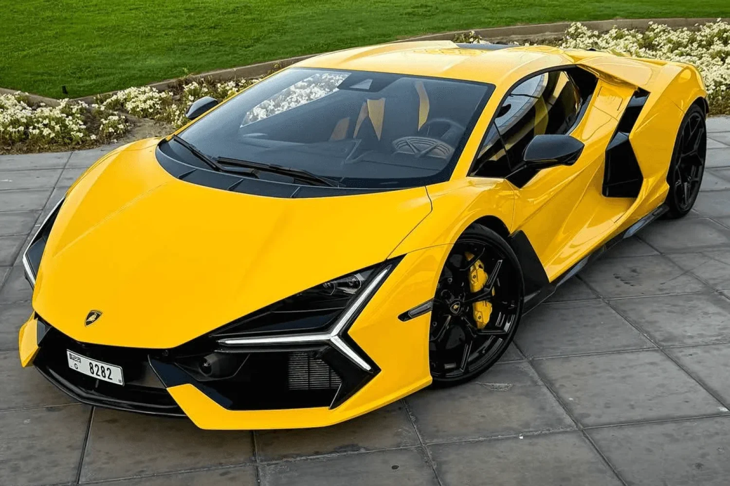 Lamborghini Revuelto Cover Image