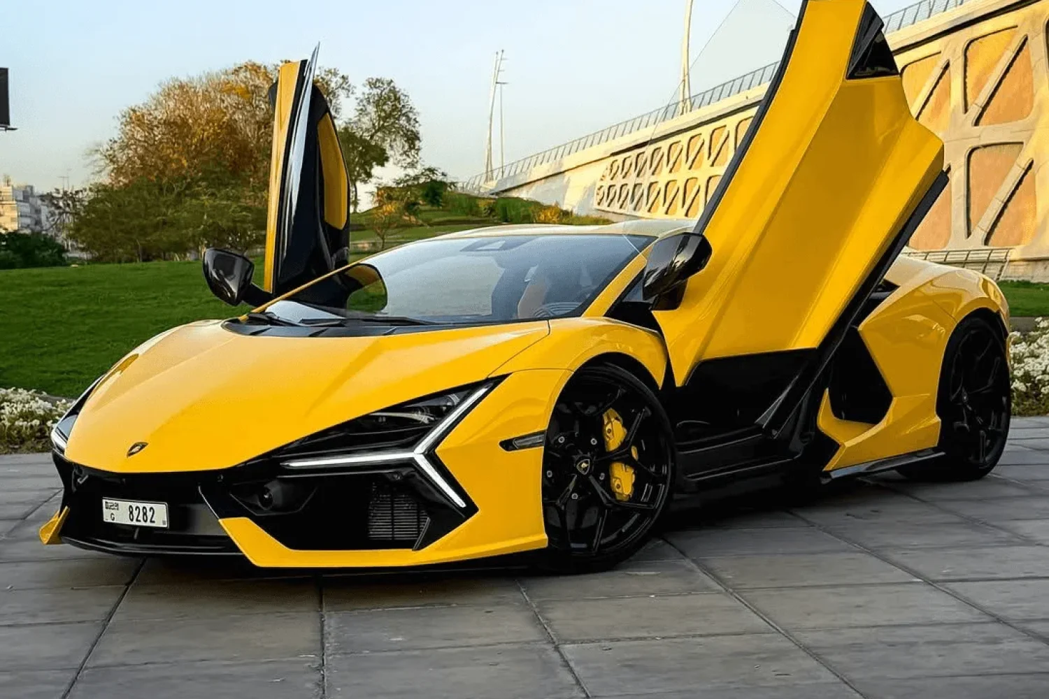 Lamborghini Revuelto Image_01