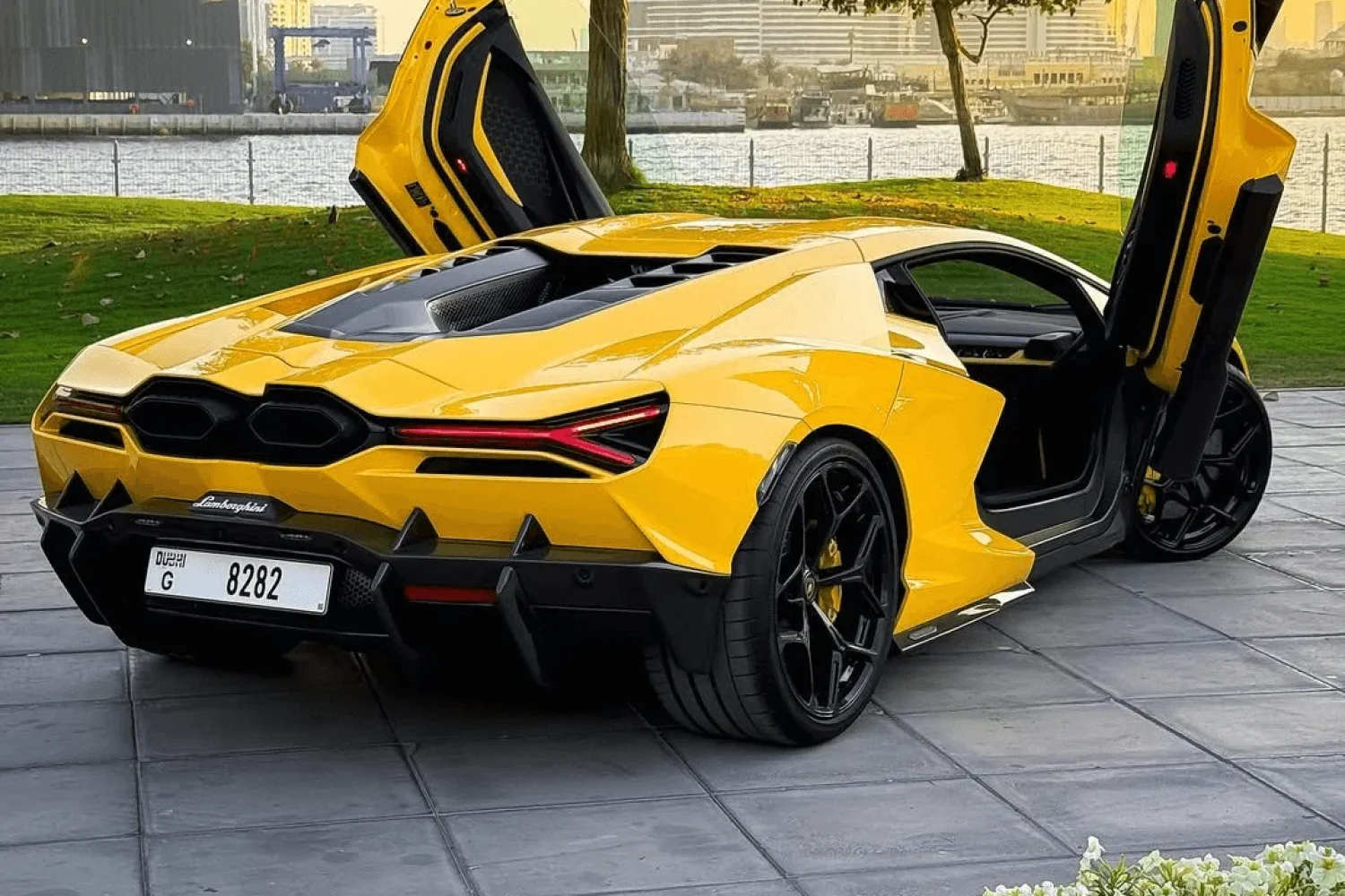 Lamborghini Revuelto Image_02