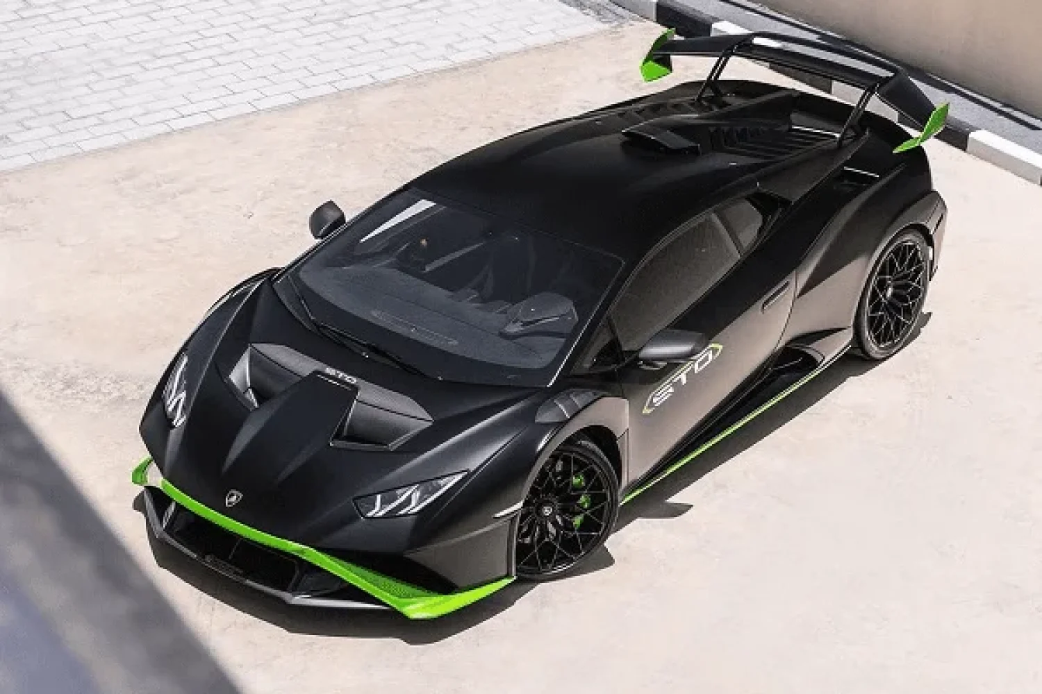 Lamborghini STO Cover Image