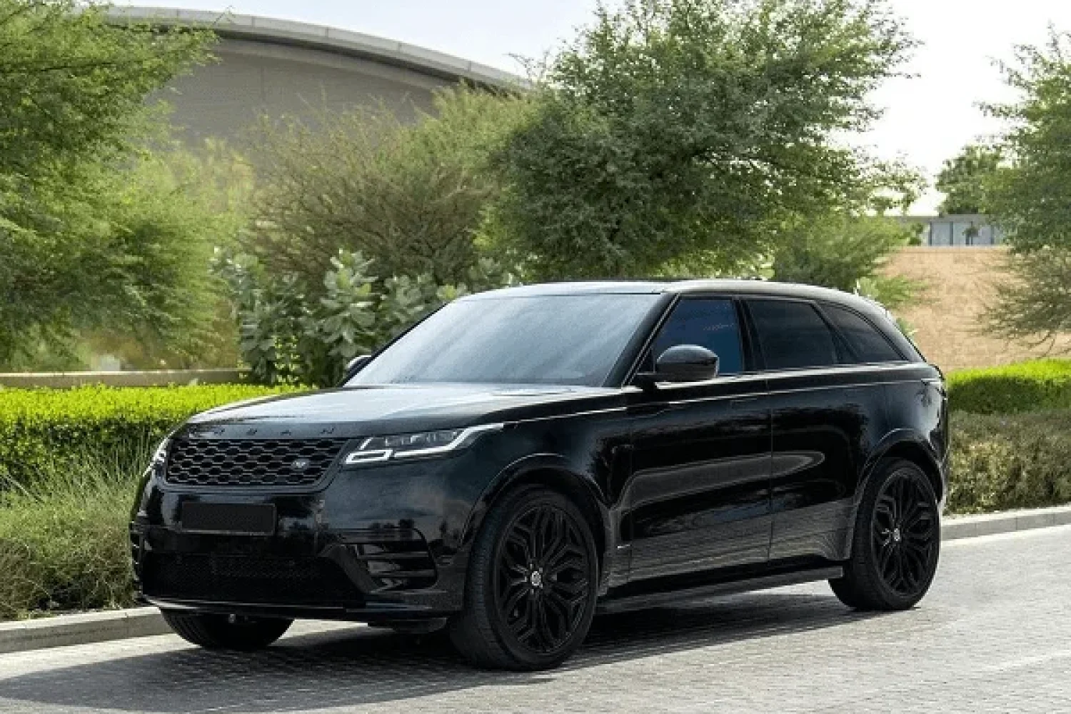Range Rover Velar R Dynamic Cover Image