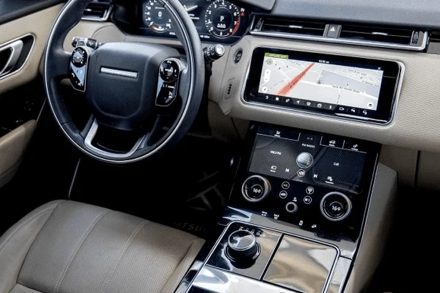 Range Rover Velar R Dynamic Image_05