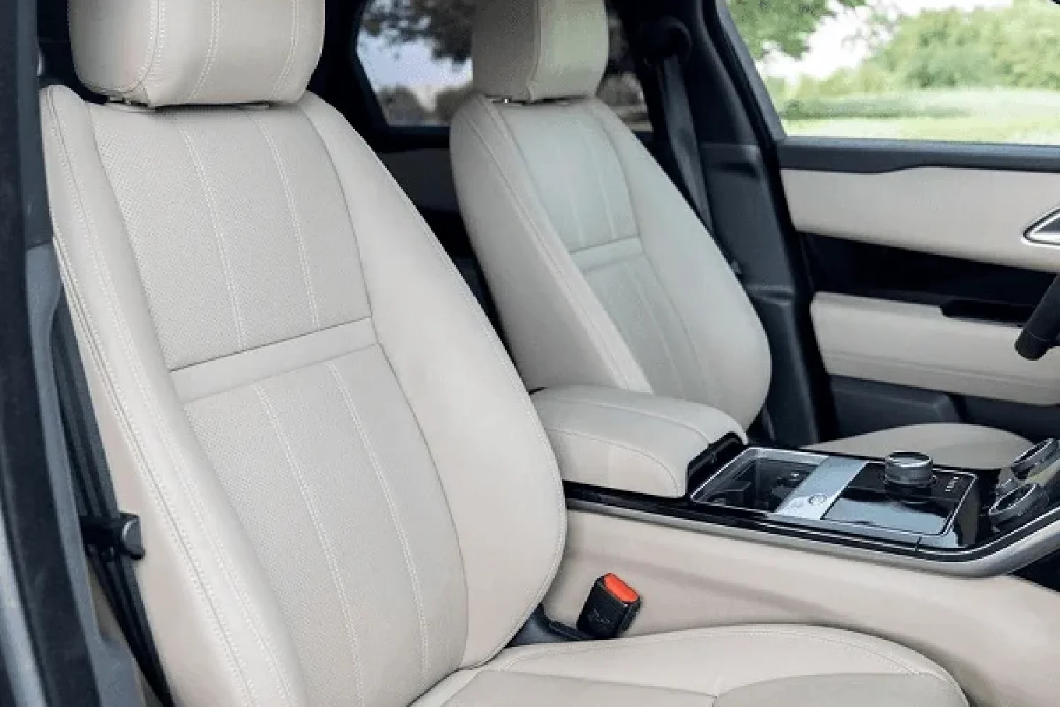 Range Rover Velar R Dynamic Image_08