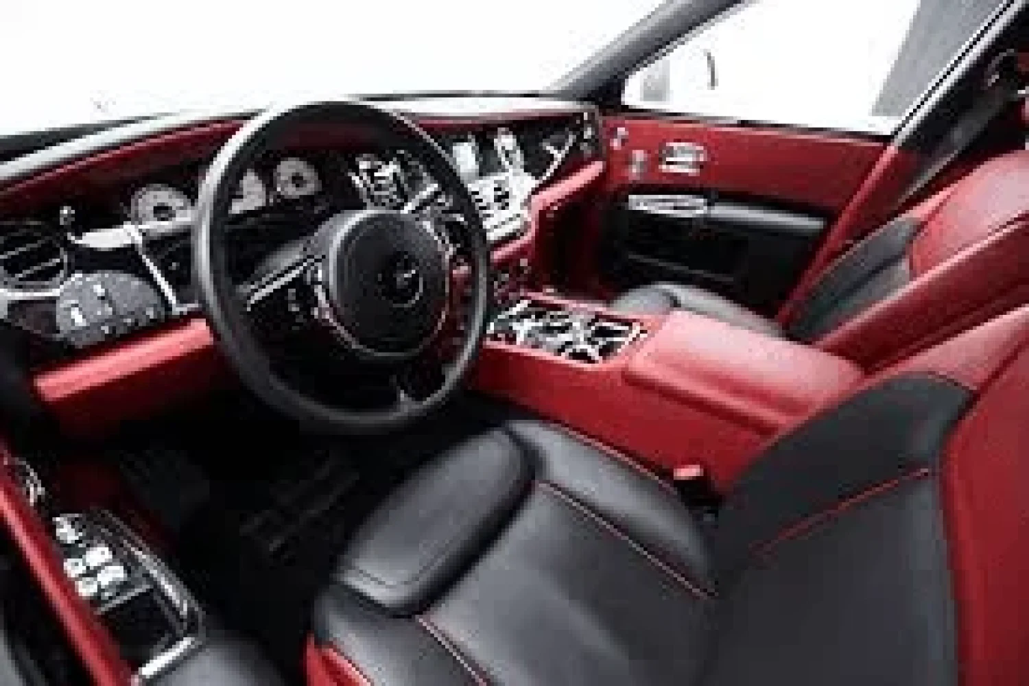 Rolls Royce Ghost Black Image_04