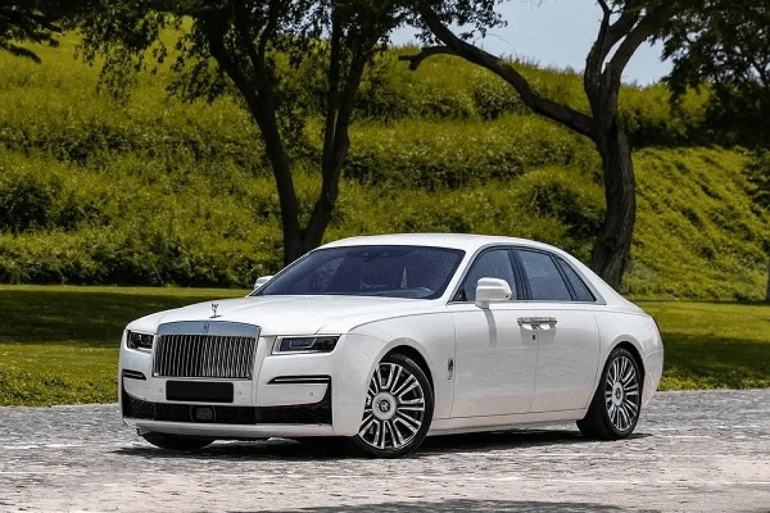 Rolls Royce Ghost Cover Image