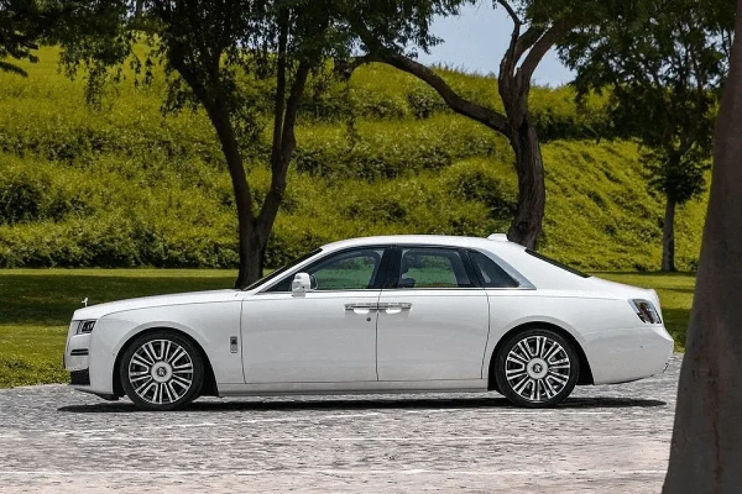 Rolls Royce Ghost Image_02