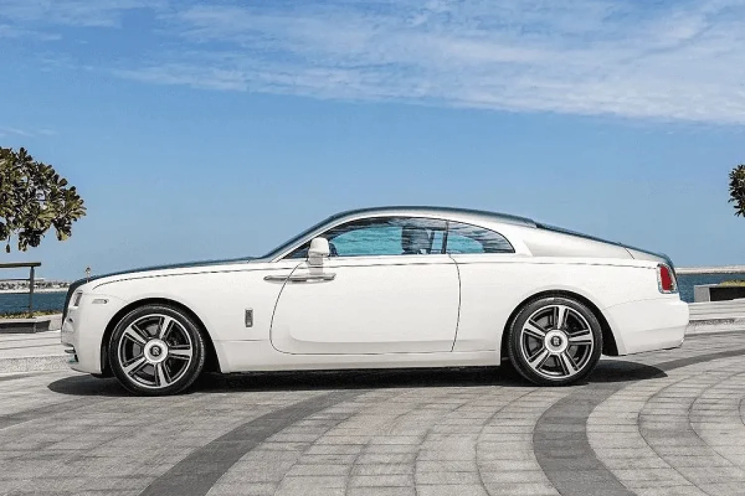 Rolls Royce Wraith Image_01