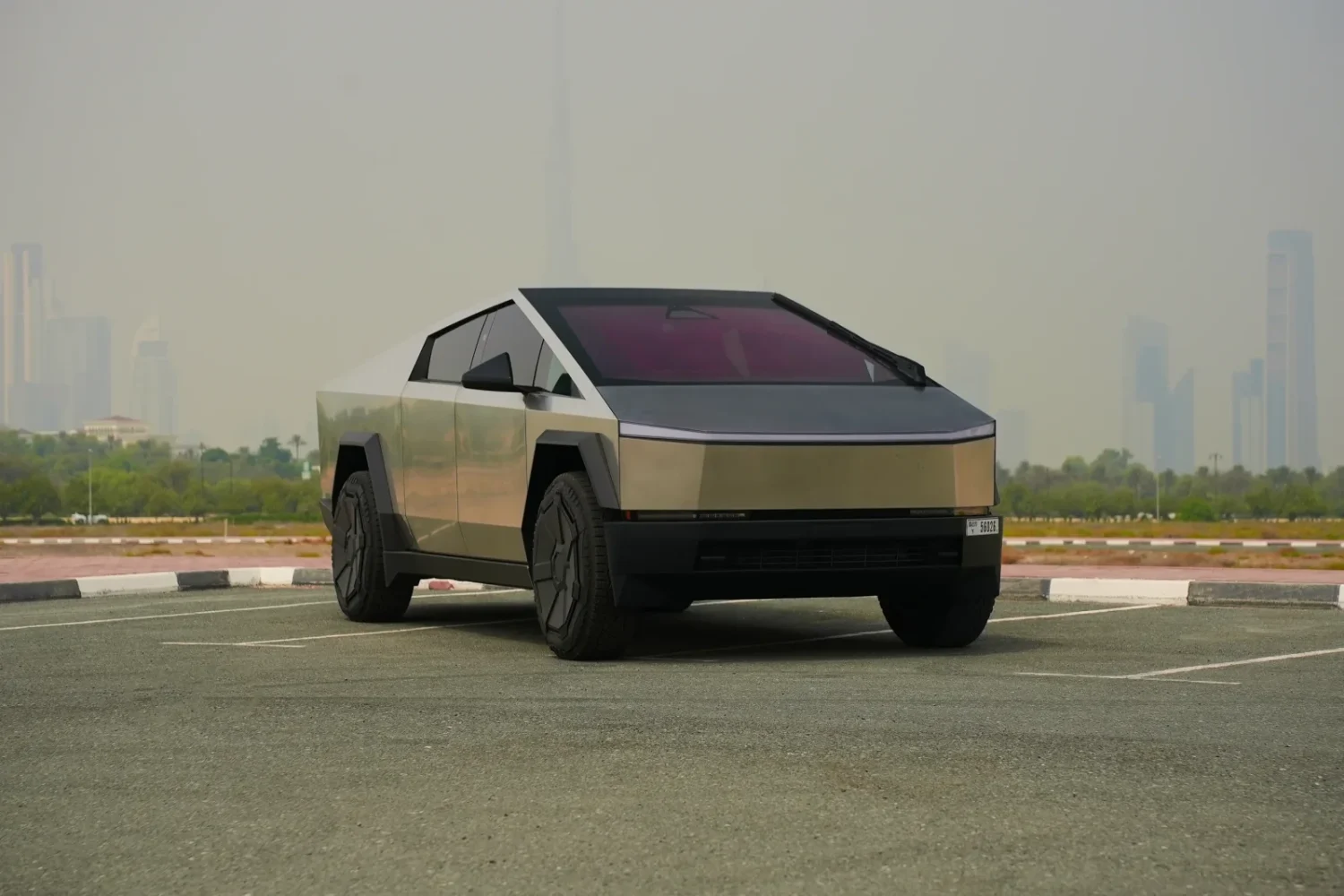 Tesla Cybertruck Grey Image_01