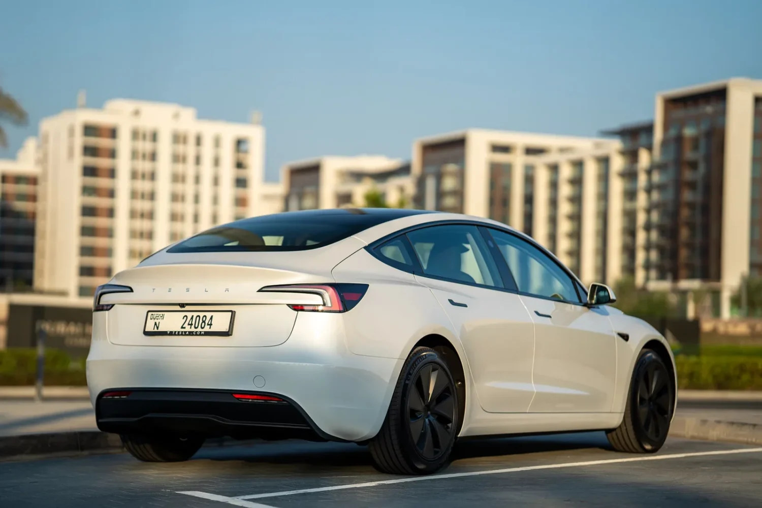 Tesla Model 3 White Image_03
